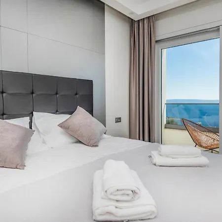 Cozy In With Jacuzzi Holiday home