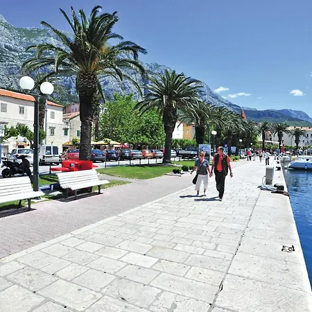 Cozy In With Jacuzzi Holiday home Makarska