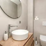 Дом отдыха Lovely In Макарска